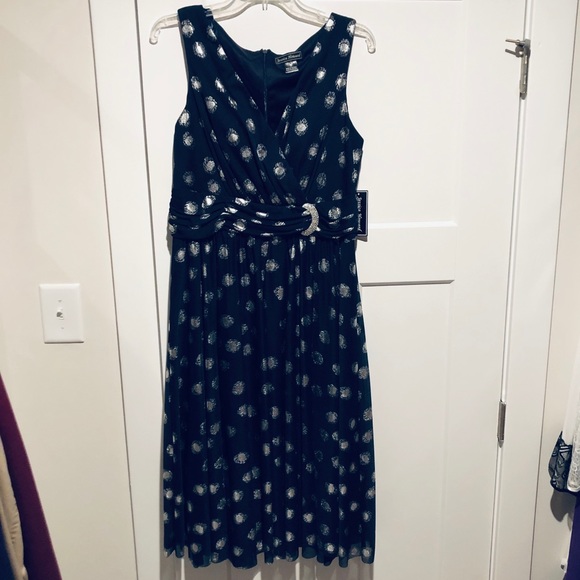 Jessica Howard Dresses & Skirts - NWT Jessica Howard cocktail dress